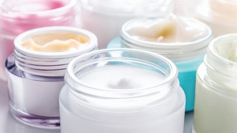 Bisa Gak Sih Niacinamide Dikombinasikan dengan Vitamin C?